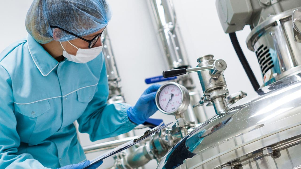 Moving Closer to End-to-End Continuous Bioprocessing; image: Ivan Traimak/Stock.Adobe.com